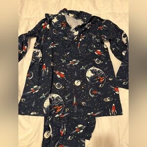 Garnet Hill cotton pajamas- outer space! Size Medium